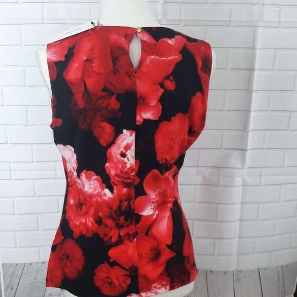 NWT Classy Calvin Klein sleeveless top - Picture 4 of 8